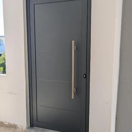 Nirea Tree View Apartament *