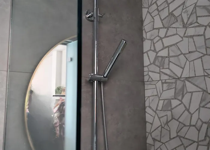 Nirea Tree View * פליראקי